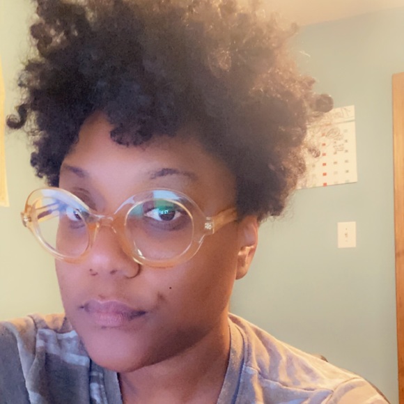 Meet your Posher, Bee - Picture 1 of 1